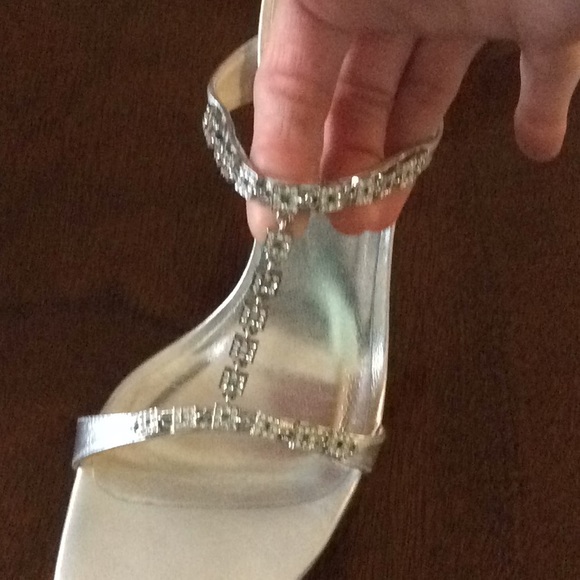 Silver Stuart Weitzman Embellished T-Strap Sandals - Picture 3 of 7